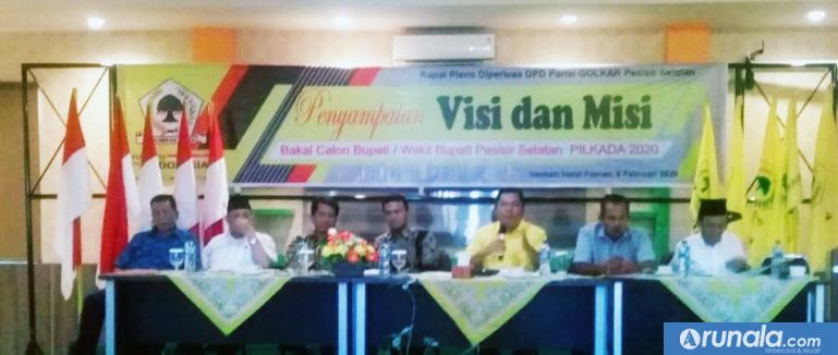 Empat pimpinan partai politik berebut dukungan Partai Golkar, di Pilkada Kabupaten Pesisir Selatan (Pessel). (tsp)