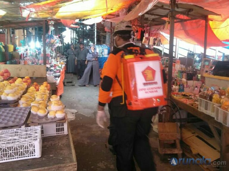 Cegah Penyebaran Corona Gerindra Sterilkan Masjid dan Pasar dengan Semprotkan Disinfektan