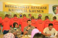 Polda Sumbar Lakukan Operasi Gabungan: 20 Penambang Emas Ilegal Ditangkap
