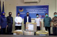 NasDem Sumbar Serahkan APD Bagi Tenaga Medis