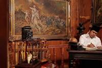 Pembagian Sembako Tetap Kedepankan Phisycal Distance: PKB Serahkan 1.000 Lebih Paket Sembako Buat Insan Pres Sumbar