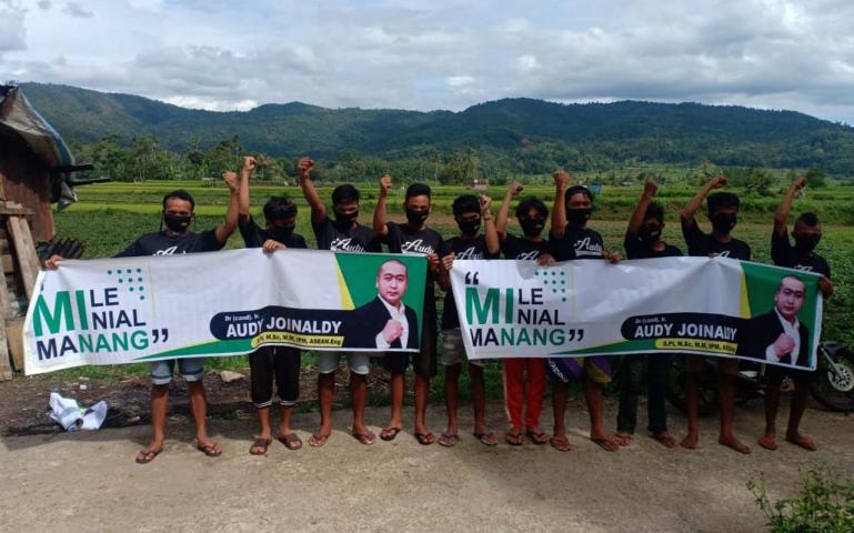 Relawan Audy di Nagari Supayang mendeklarasikan dukungan mereka bagi Audy Joinaldi untuk maju Pilgub Sumbar 2020, Rabu (24/6). (Dok : Istimewa)