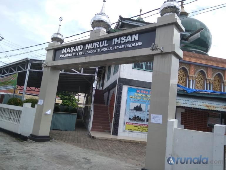 Masjid Nurul Ihsan di Komplek Perumdam IV Tunggul Hitam, Padang. (Foto : Dyz)