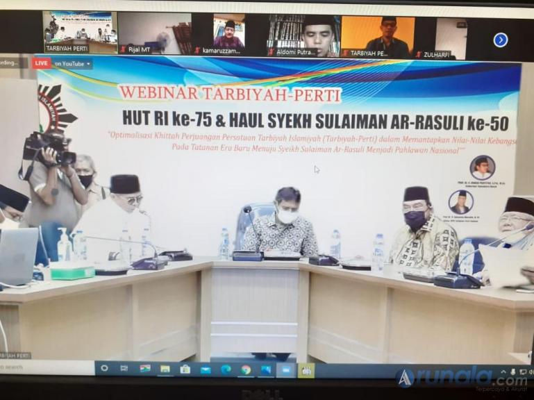 Gubernur Irwan Prayitno bersama Anggota DPD RI Leonardy Harmainy saat ikuti webinar Tarbiyah-Perti dalam rangka HUT RI ke-75 dan haul ulama Syekh Sulaiman Ar-Rasuli ke-50, Sabtu (22/8). (Dok : Istimewa)