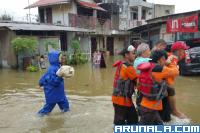 Teddy: Tempat Evakuasi Didirikan Dapur Umum: Dampak Banjir di Padang, Tim SAR Gabungan Evakuasi Sembilan Warga