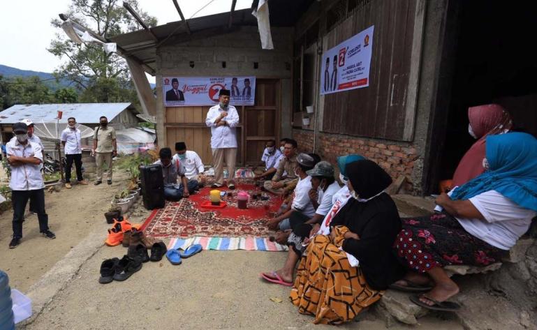 Calon Gubernur Sumbar Nasrul Abit, bertemu dan berdiskusi dengan Warga Balun, Nagari Pakan Rabaa, Kecamatan Sangir, Kabupaten Solok Selatan. (Dok : Istimewa)