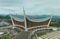 Masjid Raya Sumbar. (Dok : id.wikipedia.ogr)