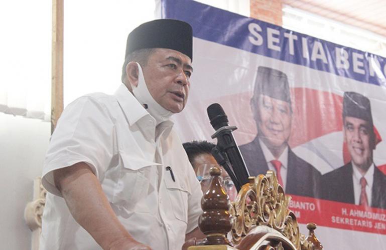 Cagub Sumbar Nasrul dalam sebuah kesempatan, dirinya berencana akan majukan pendidikan di Sumbar, Rabu (29/10). (Dok : Istimewa)