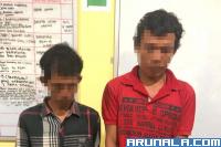 Dua dari tiga tersangka narkoba yang berhasil ditangkap Satnarkoba Polres Pessel dalam dua hari belakangan di tempat berbeda, Jumat (16/10). (Foto : Rio)