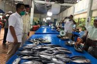 Disambangi Cawagub di TPI: Nelayan Tuapejat Akui Indra Catri Rendah Hati dan Ramah