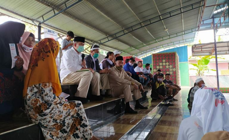 Cagub Nasrul Abit saat dialog dengan warga Nagari Koto Sani, Kabupaten Solok, Minggu (29/11). (Dok : Istimewa)