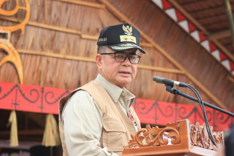 Calon Gubernur Sumbar Nasrul Abit saat berada di Mentawai beberapa waktu lalu. (Dok : Istimewa)