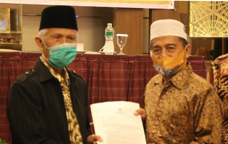 Ketua Baznas Sumbar, Syamsul Bahri Khatib seusai rakor bersama Baznaz se kabupaten kota di Hotel Axana, Kamis (26/11). (Dok : Istimewa)
