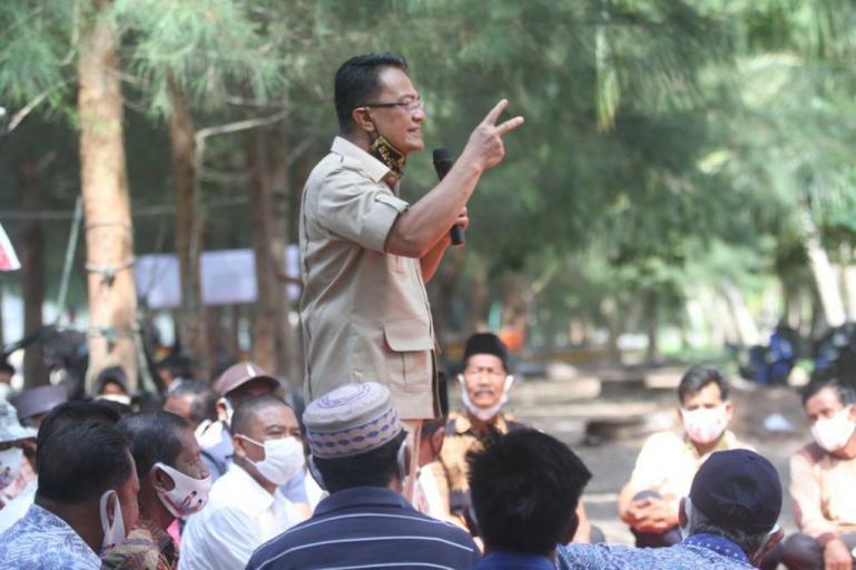 Cawagub Sumbar Indra Catri saat safari politik di Kecamatan Batang Kapas, Pessel, Sabtu (14/11). (Dok : Istimewa)