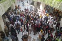 Dikagumi Emak-emak, Diajak Berswafoto: Sandiaga Uno Sapa Pendukung NA-IC di Bukittinggi