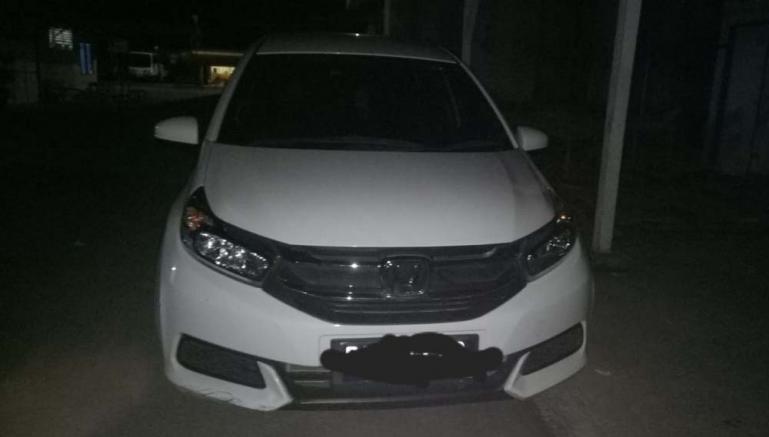 Barang bukti mobil yang diduga dirampas oleh dua oknum debt collector dari pemiliknya. (Dok : Istimewa)