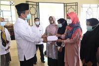 280 Guru Paud Pariaman Terima Bantuan Baznas