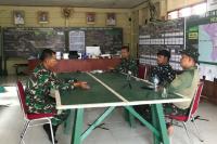 Dandim 0319/Mentawai, Letkol Czi Bagus Mardyanto saat mengunjungi posko TMMD ke-110 di Desa Bukit Pamewa, Kecamatan Sipora Utara. (Dok : Istimewa)