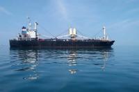 Sempat Tertunda Karena Dokumen Tidak Lengkap: Dua Kapal Kargo Bijih Besi Kembali Berlayar