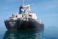 Pejabat Terkait Mengaku Saling Tidak Tahu: Dua Kapal Pembawa Bijih Besi Tertahan di Pelabuhan Teluk Bayur