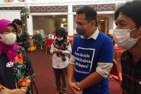 Antusias Jalani Vaksinasi Covid-19: Emma Yohanna Apresiasi Wartawan di Padang