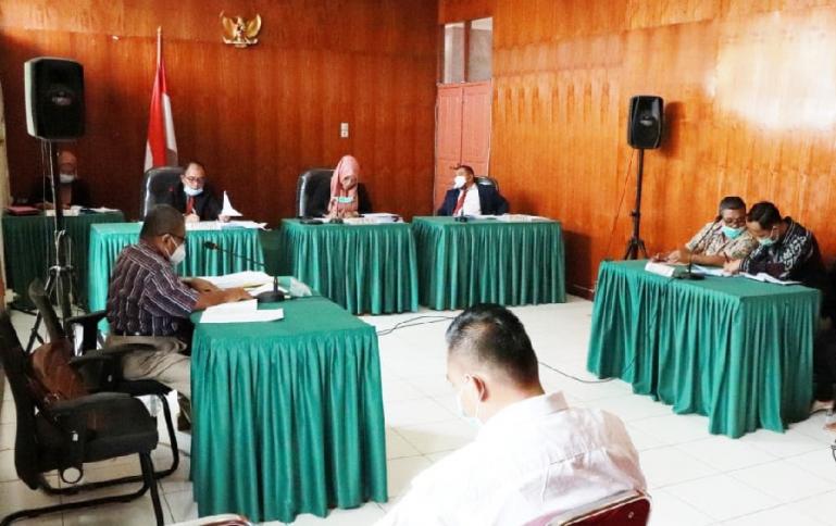 Sidang sengketa informasi yang dipimpin Tanti Endang Lestari, Kamis (15/4). (Dok : Istimewa)