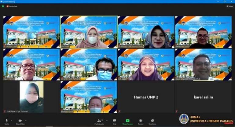 Suasana dialog PPID UNP Padang dengan Wakil Ketua KI Pusat, Hendra J Kede, Selasa (13/4). (Dok Istimewa)