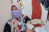 385 Pendidik di Pariaman Ikuti Vaksinasi Massal