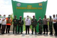 Wawako dan Wadan Lantamal II Padang Tanam Mangrove