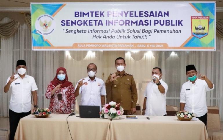 Wali Kota Pariaman, Genius Umar saat membuka Bimtek Penyelesaian Sengketa Informasi Publik di kota itu, Rabu (5/4). (Dok : Istimewa)