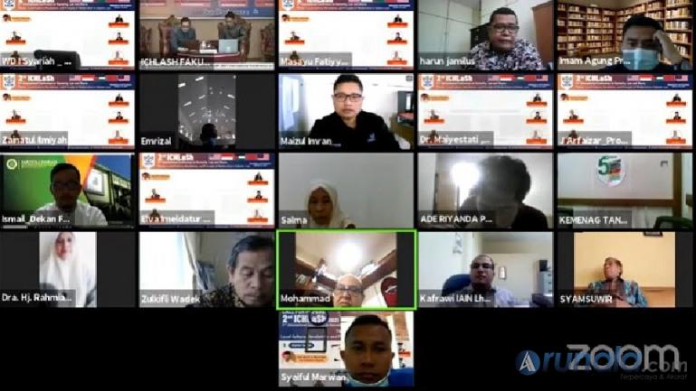 Suasana seminar internasional yang diadakan Fakultas Syariah IAIN Batusangkar, secara metting zoom, Rabu (23/6). (Dok : Istimewa)
