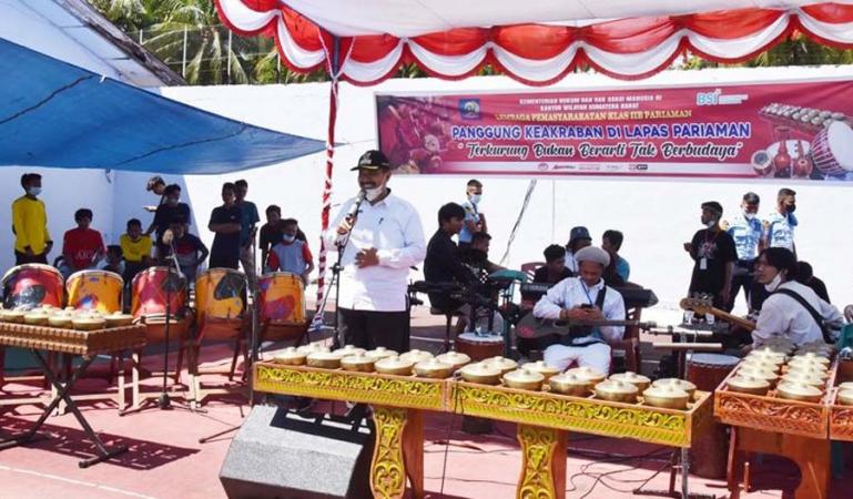 Wawako Mardison Mahyuddin saat hadiri panggung keakraban di Lapas Pariaman Klas II/B, Rabu (23/6). (Dok Istimewa)