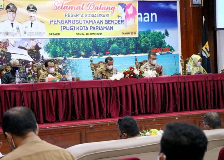 Sekko Pariaman, Yota Balad saat menghadiri sosialiasi PUG yang dilaksanakan DP3AKB Pariaman, Senin (28/6). (Dok : Istimewa)