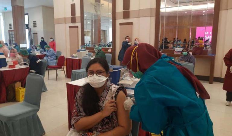 Ilustrasi vaksinasi Covid-19 massal. (Dok : Istimewa)