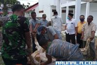 Cak Imin Serahkan Sapi Kurban Bagi Warga NU Sumbar