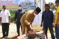 Masjid Raya Desa Simpang Kuraitaji Mulai Dibangun
