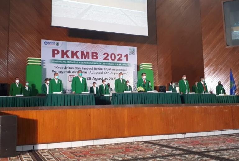 Rektor Unand, Rektor Unand, Prof Dr Yuliandri, SH, MH bersama wakil rektor lainnya membuka kegiatan PPKMB Unand 2021, Selasa (24/8). (Dok : Istimewa)