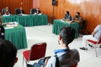 Arif Yumardi memimpin sidang sengketa informasi dengan termohon PT Jasindo Padang, Selasa (31/8). (Dok : Istimewa)