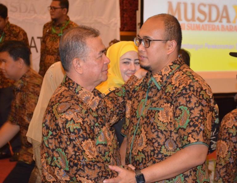 Kenangan Andre Rosiade bersama almarhum Nasrul Abit dalam sebuah kesempatan.(Dok : Istimewa)