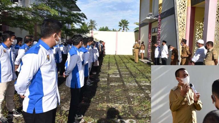 Genius Umar saat pimpin apel keberadaan pendamping desa berdikari dan penyuluh agama desa di Kota Pariaman, Senin (2/8). (Dok : Istimewa)