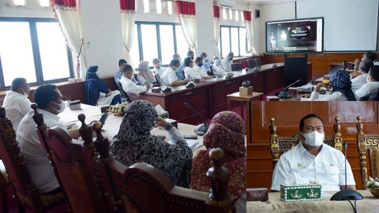 Sekretaris Kota (Sekko) Pariaman, Yota Balad saat ikuti kick off Sakip Kemen PAN RB secara virtual, Rabu (18/8). (Dok : Istimewa)