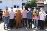 Warga Tionghoa Padang Bantu 4 Ton Beras