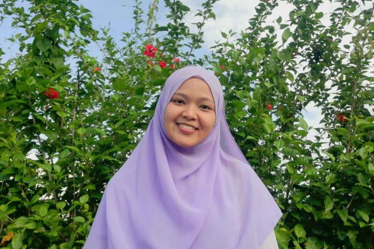 Feni Mardika, mahasiswi FTIK IAIN Batusangkar meraih sukses juara 1 MTQ Virtual Mahasiswa PAI ASEAN 2021. (Dok : Istimewa)