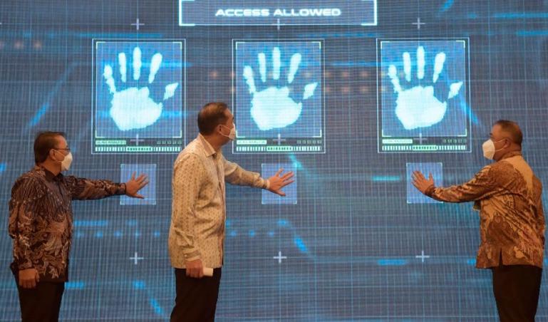 Mendag Muhammad Lutfi dan Dirut PT BNI Tbk, Royke Tumilaar dan Dirjen Pengembangan Ekspor Nasional, Didi Sumedi meluncurkan TEI ke-36 Digital Edition, di Kantor Kemendag, Jakarta, Senin (27/9). (Dok : Istimewa)