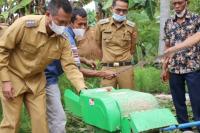 Kelompok Peternak Sapi Dibantu Mesin Chopper