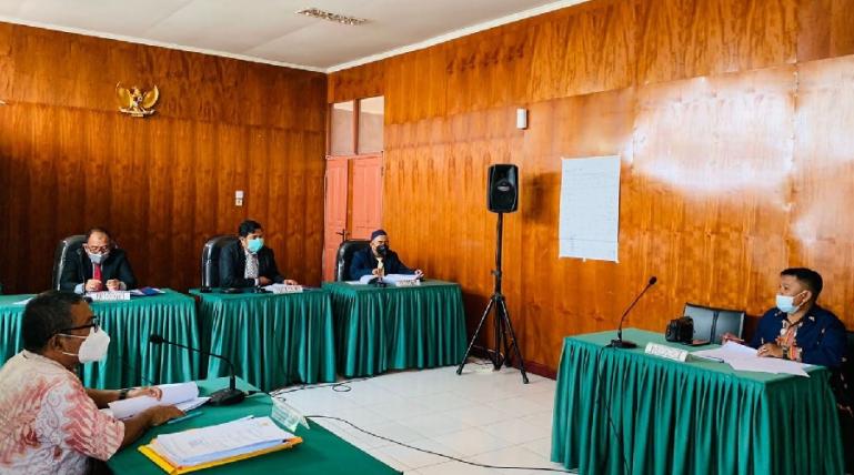 Majelis sidang KI gelar sidang sengketa informasi mengangkut IMB dan KRK, Jumat (15/10). (Dok : Istimewa)