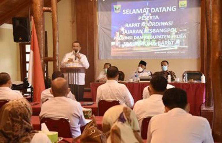 Wawako Pariaman, Mardison Mahyuddin saat beri sambutan pada rakor Kesbangpol se Sumbar di Kota Pariaman, Rabu (6/10). (Dok : Istimewa)