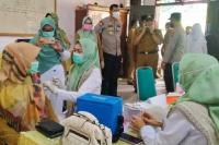Sekkab Rudy Tinjau Gebyar Vaksinasi Massal di SMAN 1 Ulakan Tapakih: Padangpariaman Dirikan 22 Gerai Vaksinasi