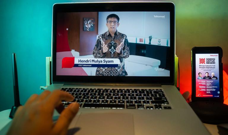 Dirut Telkomsel, Hendri Mulya Syam saat bicarakan Telkomsel Sinergi untuk Negeri
