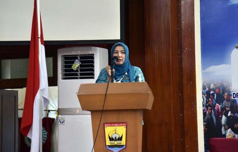 Ketua TP-PKK Kota Pariaman, Lucyanel Genius beri sambutan pada seleksi Ketua Kelompok Dasawisma Berprestasi 2021 di aula Balaikota Pariaman, Senin (22/11). (Dok : Istimewa)